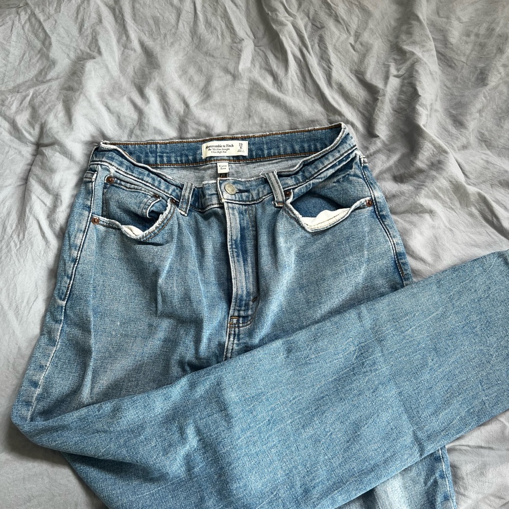 Abercrombie & Fitch 90s slim straight ultra high rise curve love jeans